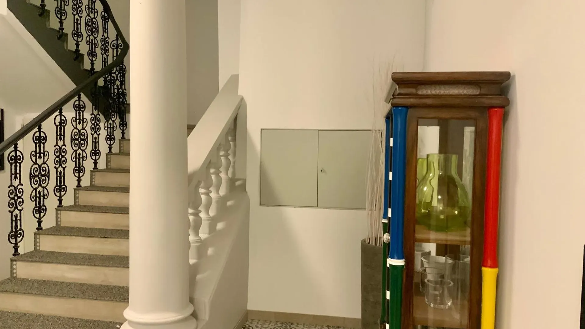 Apartment Das Kunsthaus Und Hundertwasserhaus Nebenan L Hg26 Vienna