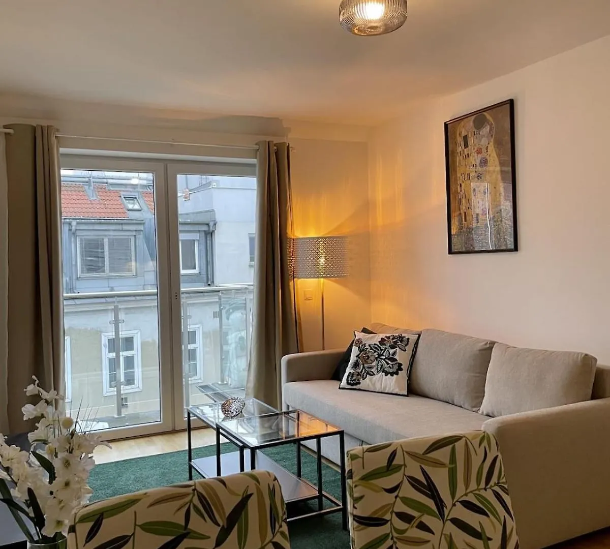 Apartment Das Kunsthaus Und Hundertwasserhaus Nebenan L Hg26 Vienna